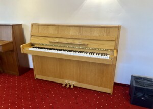 Yamaha C108N 1